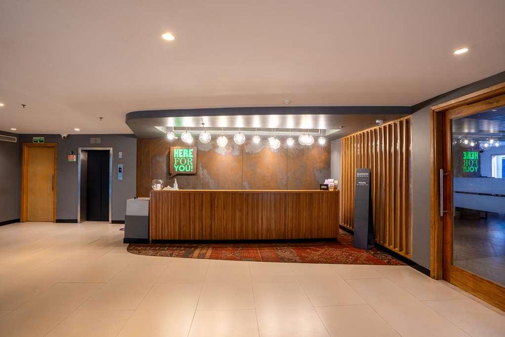 Park Inn By Radisson New Delhi Lajpat Nagar Интерьер фото